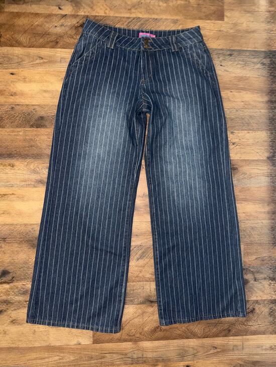 Edikted Denim - Edikted Cory women’s pinstriped low rise wide leg blue jeans